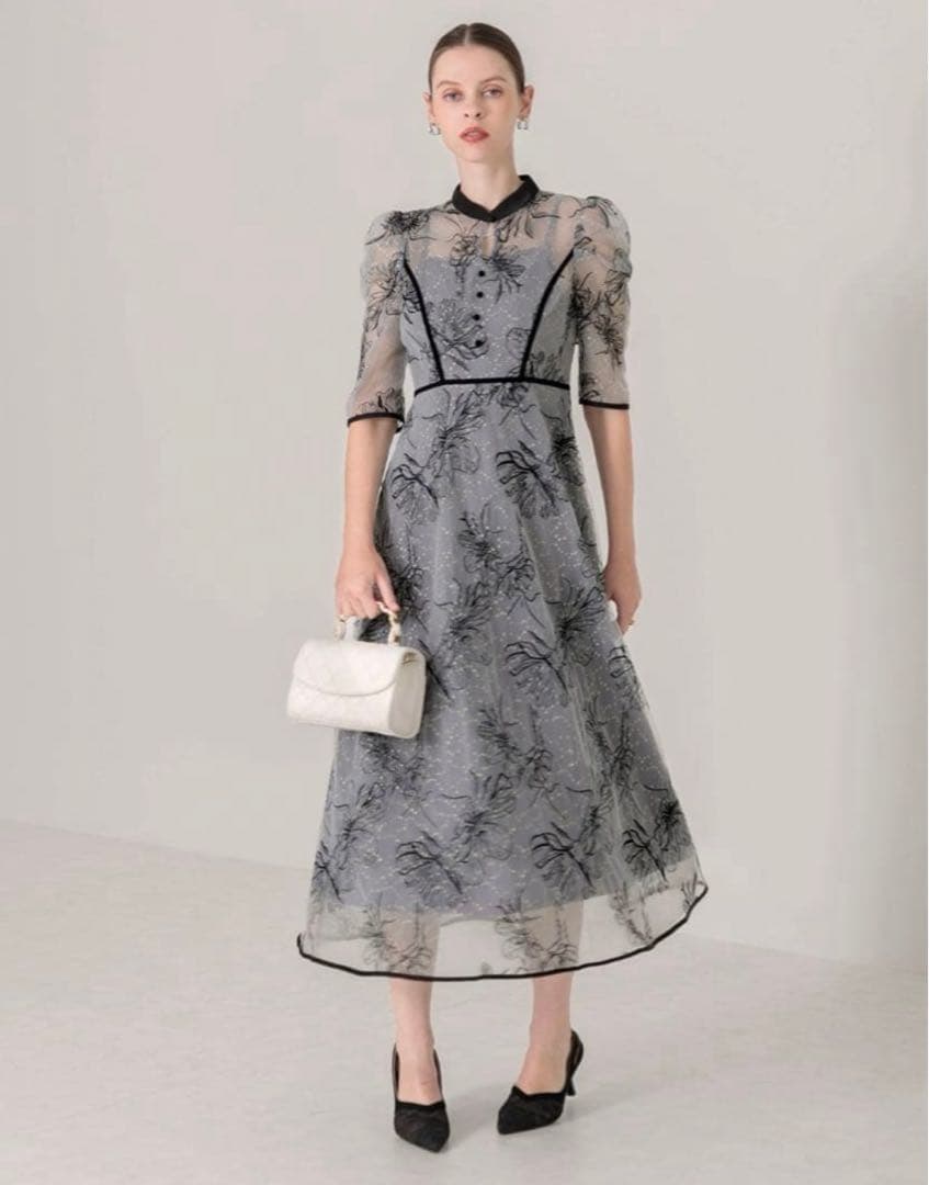 花柄刺繍パフスリーブマキシドレス