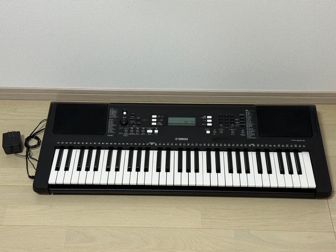 Yamaha PSR-E373 61鍵キーボード(ペダル、スタンド、イス付き)
