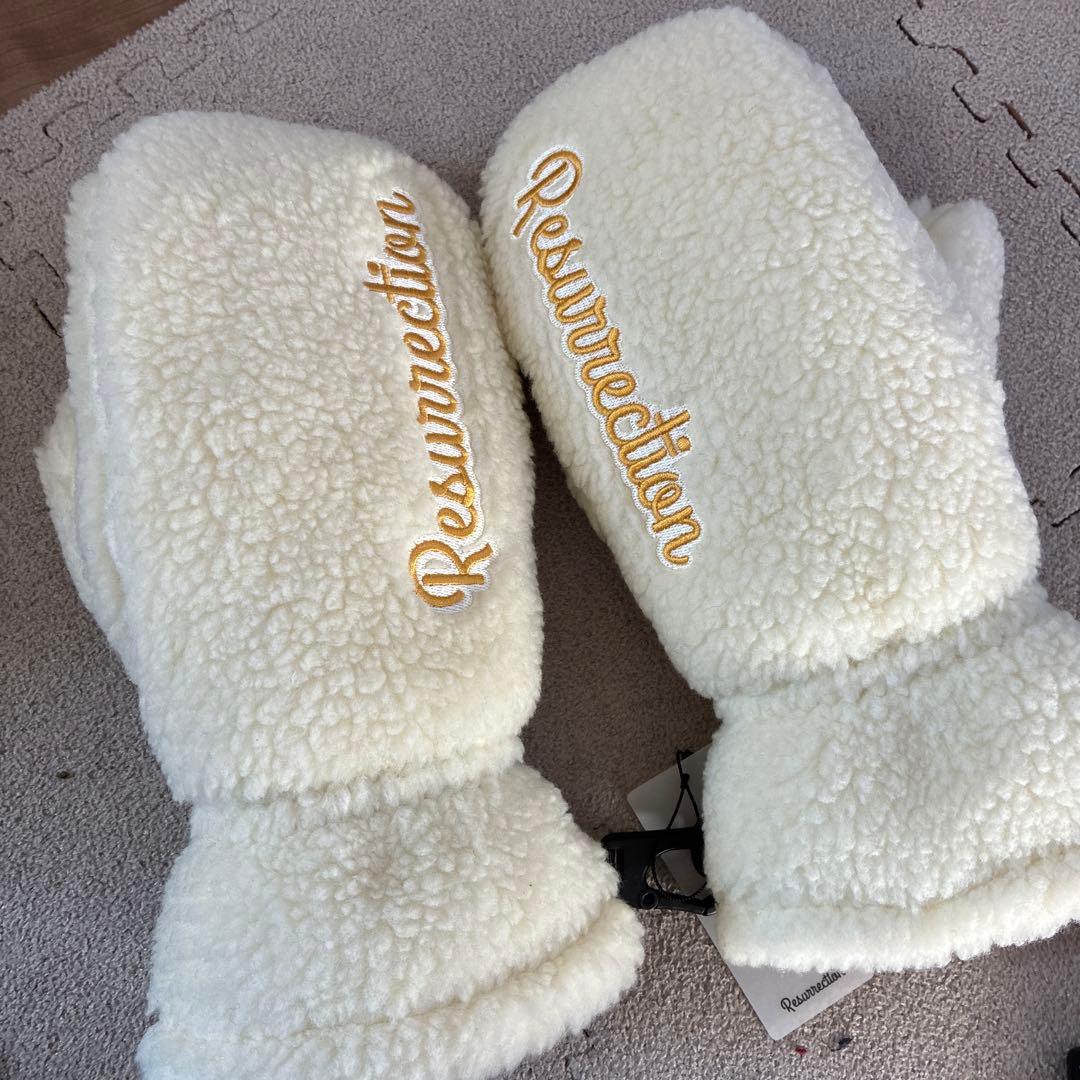 レザレクション　新品　ミトン　レディースresurrection フリーサイズ