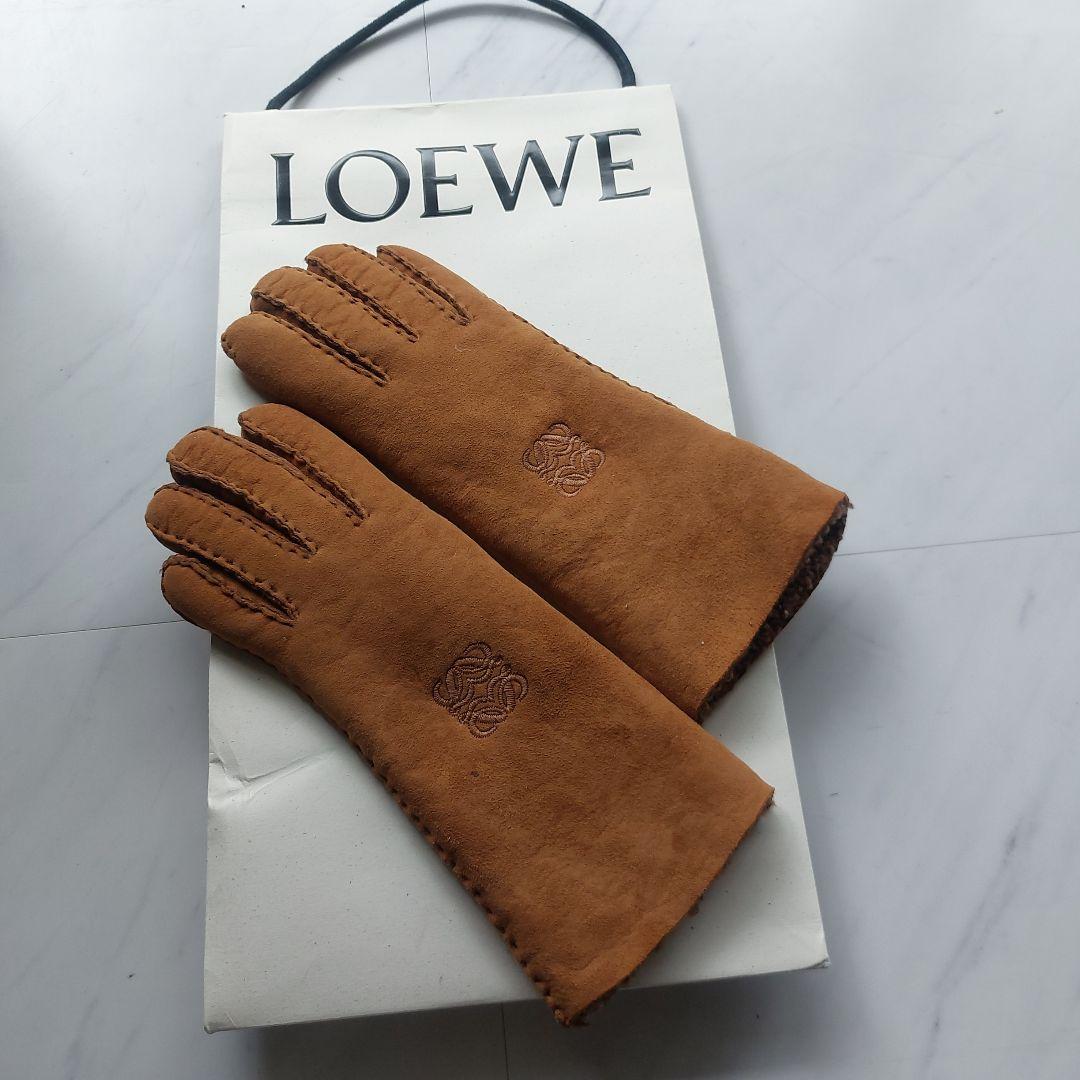 値下げ依頼が届いていますので値下げして売ります、ロエベのレザー手袋