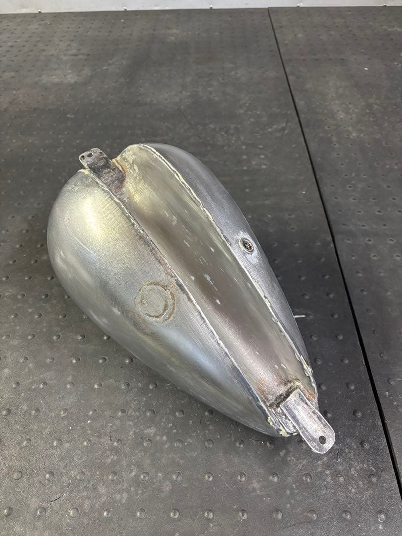 にゃははチョッパーエッグタンク中古