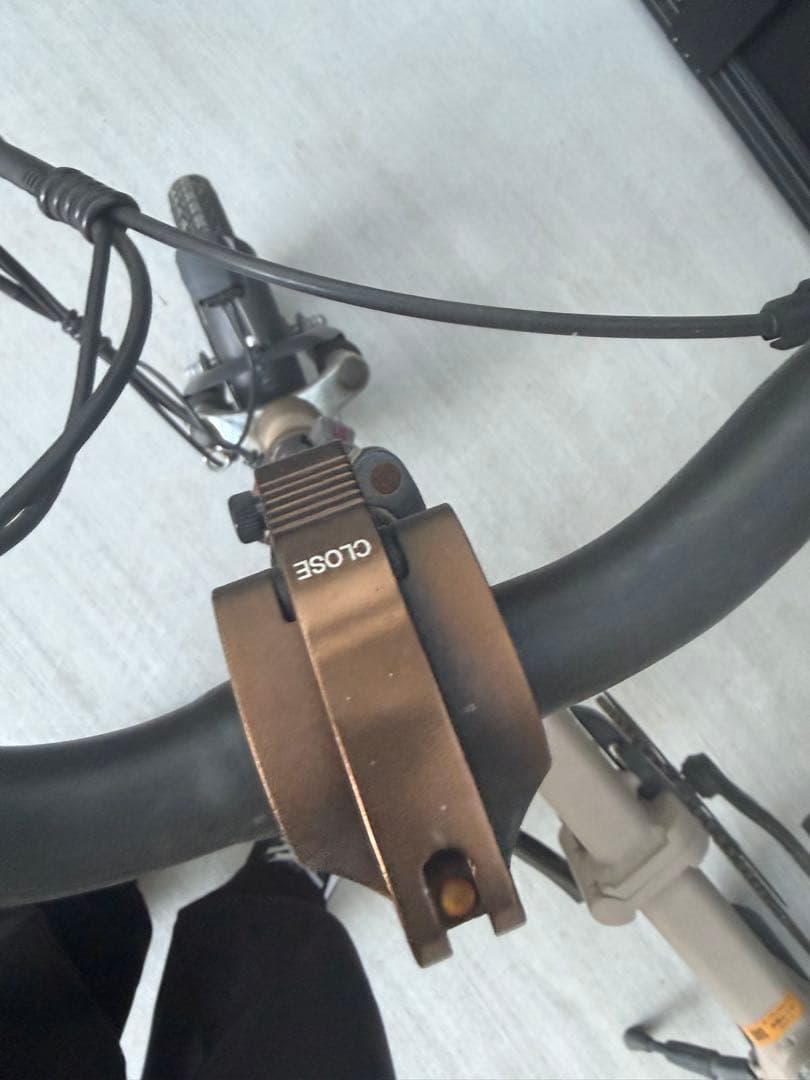 AiDDE：折畳み電動アシスト自転車_14インチ