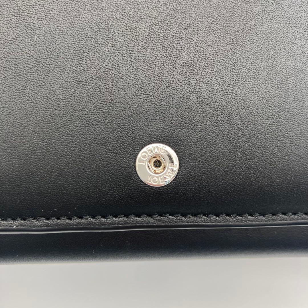 【極美品】LOEWE ロエベ　トライフォールドウォレット 三つ折り財布