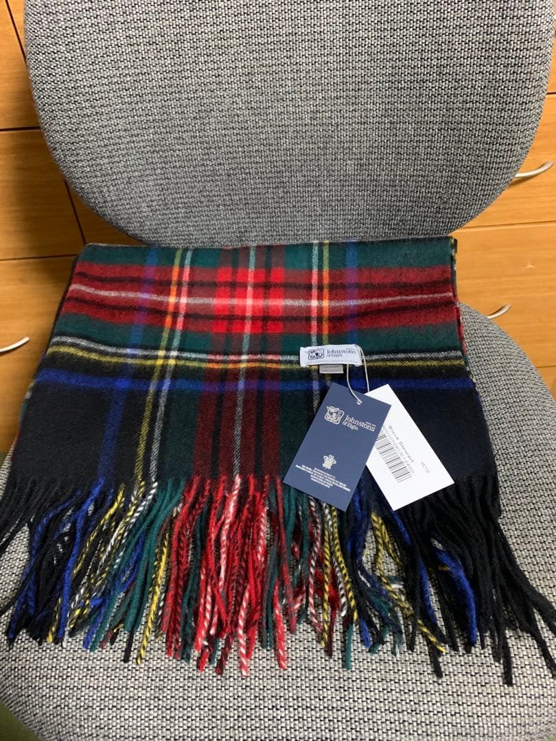 中*子様 ジョンストンズ スカーフ　ブラックスチュワートタータンチェック 大判