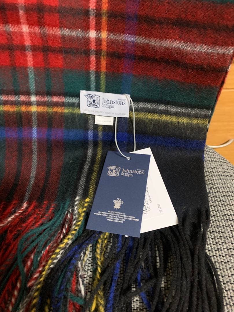 中*子様 ジョンストンズ スカーフ　ブラックスチュワートタータンチェック 大判