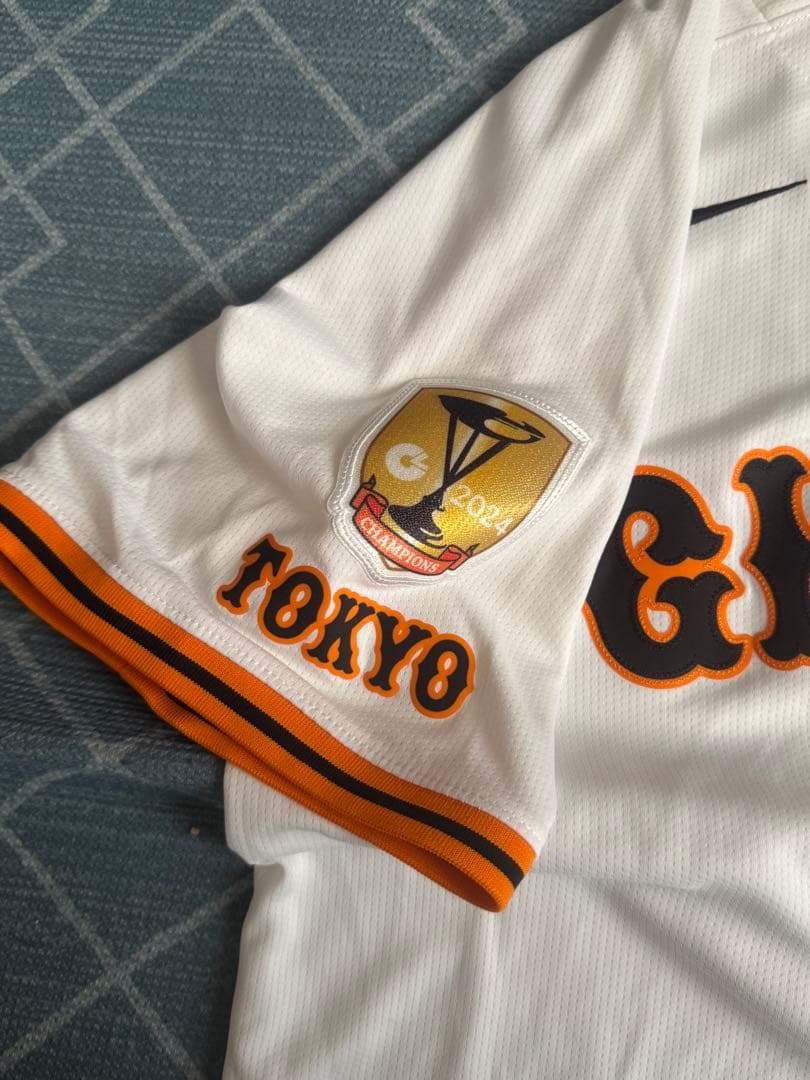 吉川尚輝ユニフォーム優勝エンブレム付き