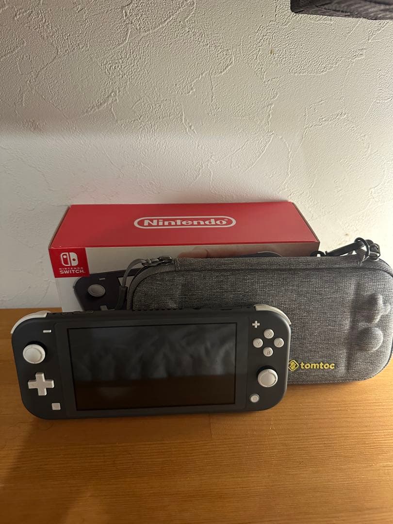 Nintendo Switch Lite グレー 本体 tomtocケース付き