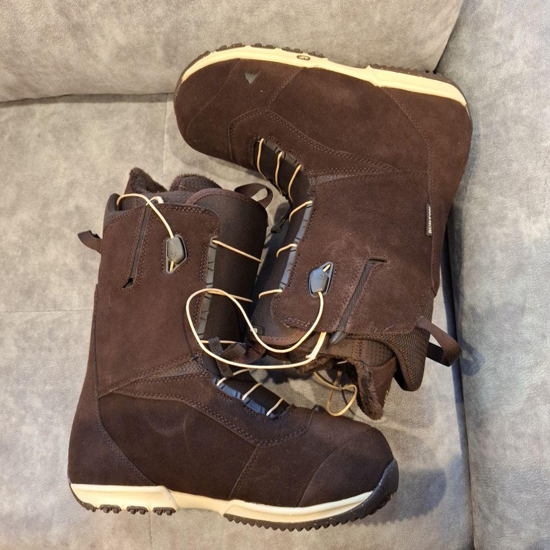 【新古品】スノーボードブーツ、BURTONのRULERモデル、箱付き