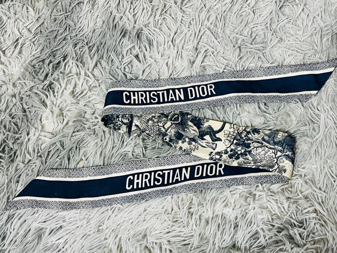 Dior ミッツァ スカーフ ホワイト×ネイビー 動物柄