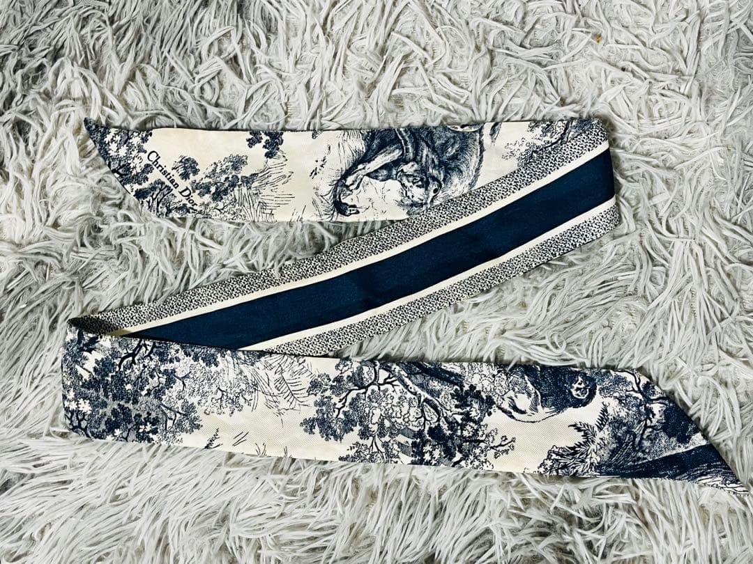 Dior ミッツァ スカーフ ホワイト×ネイビー 動物柄