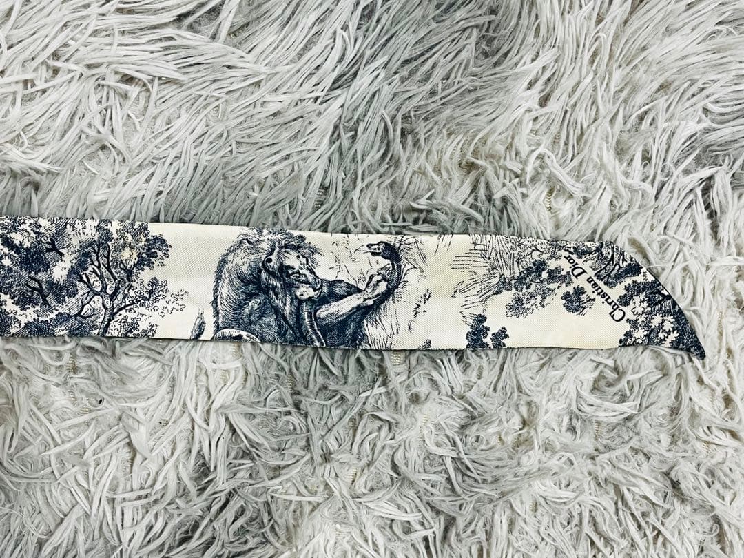 Dior ミッツァ スカーフ ホワイト×ネイビー 動物柄