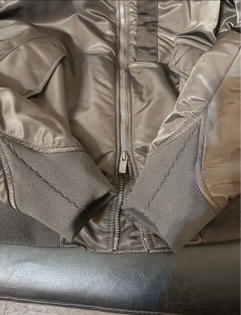 ユニクロ ＋J ジルサンダー ハイブリッドダウンオーバーサイズMA-1ブルゾン