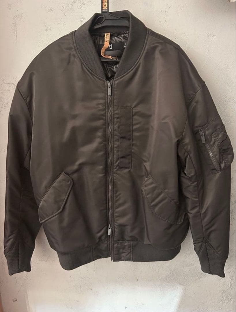 ユニクロ ＋J ジルサンダー ハイブリッドダウンオーバーサイズMA-1ブルゾン