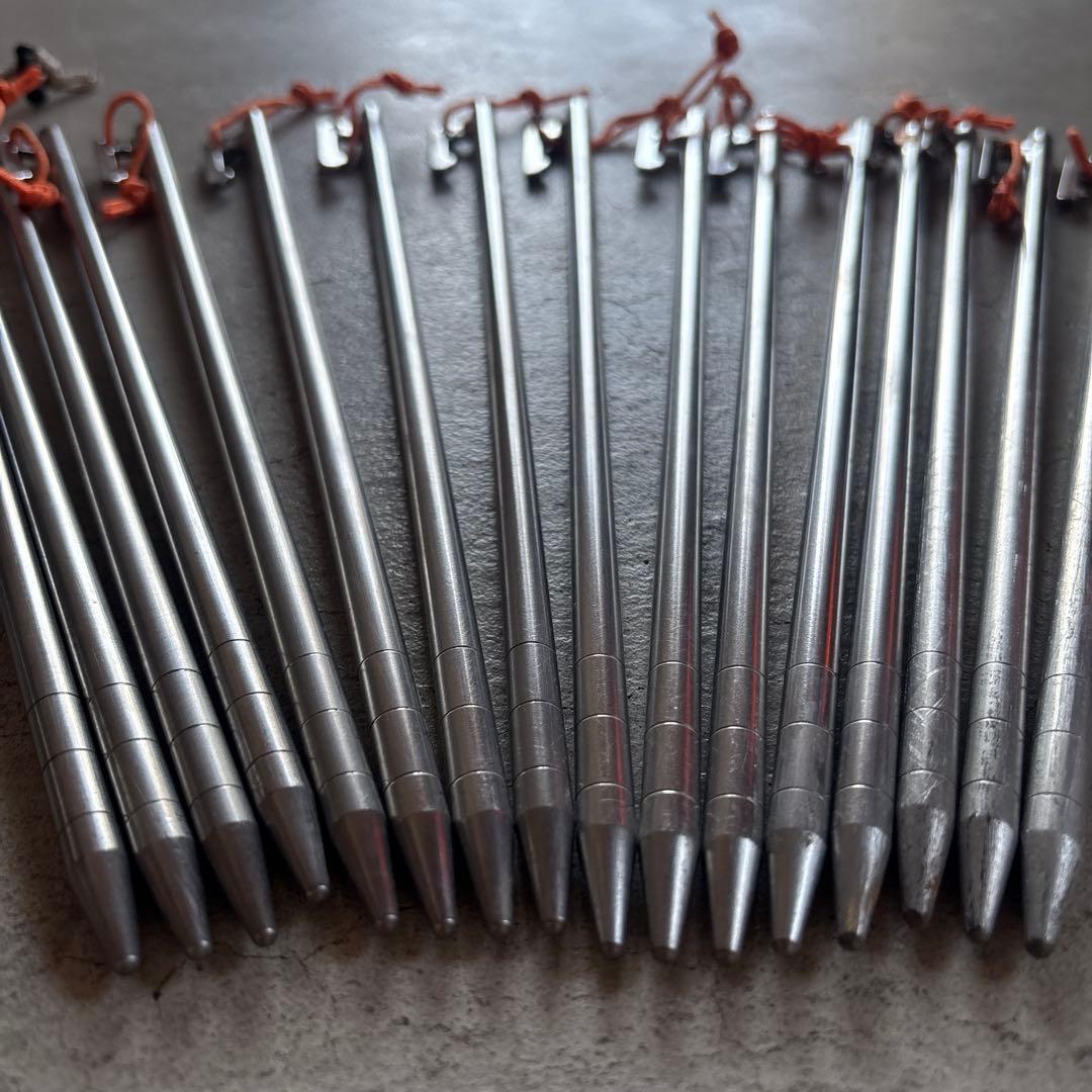 SOOMLOOM チタンペグ 16本 (30㎝)収納袋付き