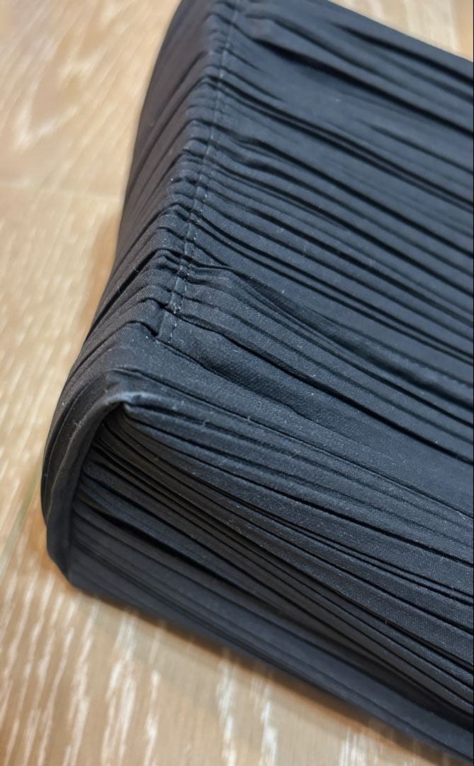 プリーツプリーズ　トートバッグ　ショルダーバッグ　ブラック