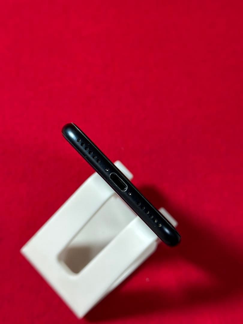 【8613】iPhone SE3第3世代ミッドナイト 64GB simフリー