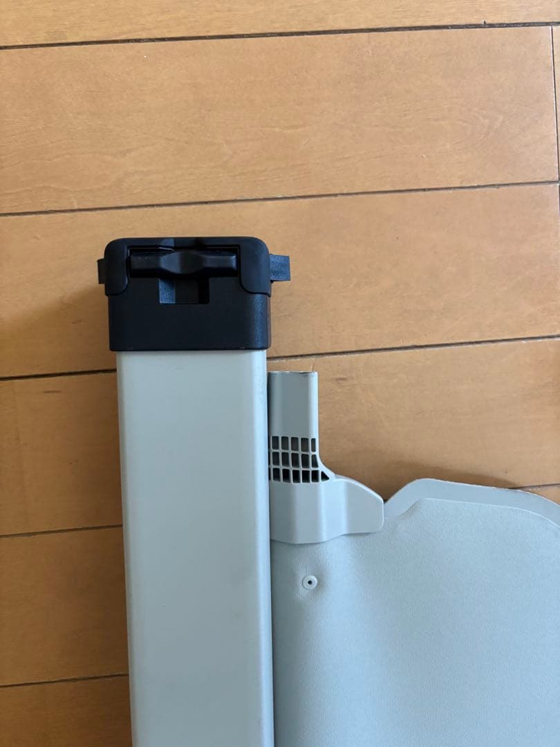 美品ボルボV60純正トノカバー　ラゲッジコンパートメントカバー