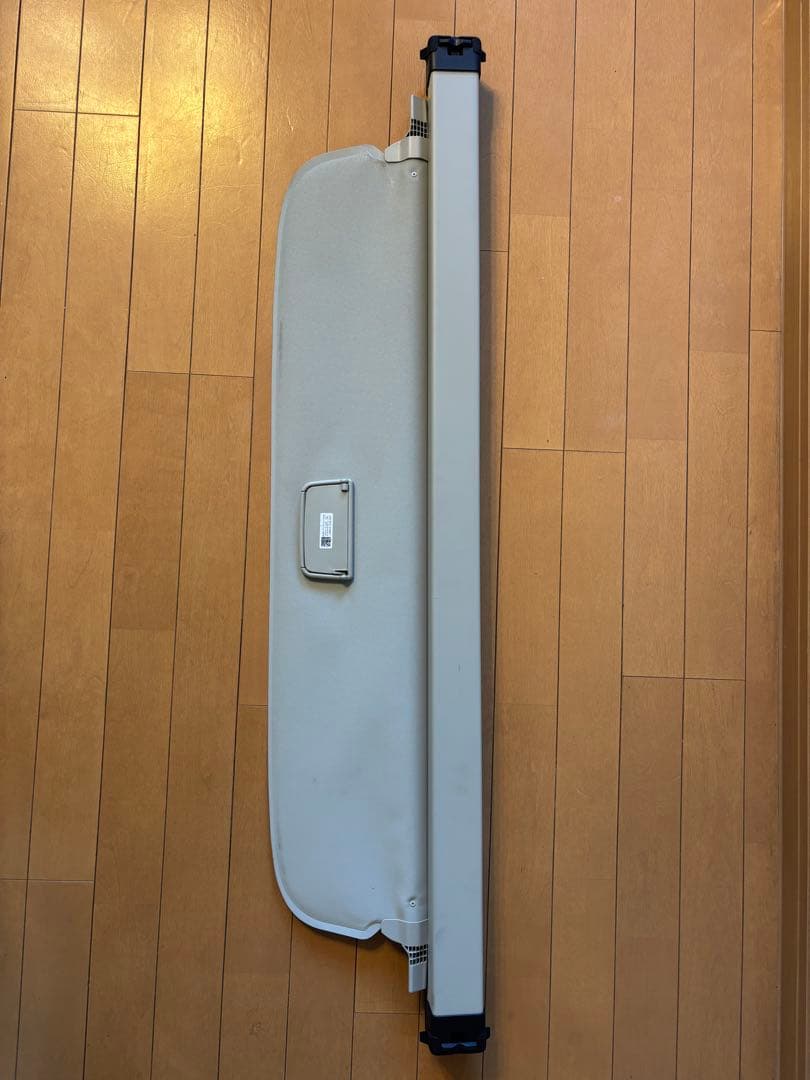 美品ボルボV60純正トノカバー　ラゲッジコンパートメントカバー