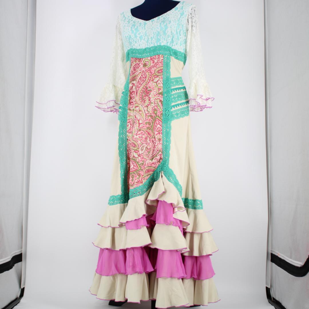 【美品 高級フラメンコ衣装】アイボリー×豪華ボランテ SONIA JOHNES
