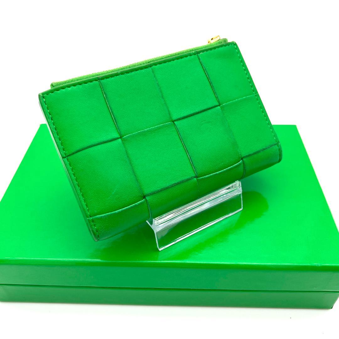 ボッテガヴェネタ マキシイントレチャート コンパクトジップウォレット 緑 599