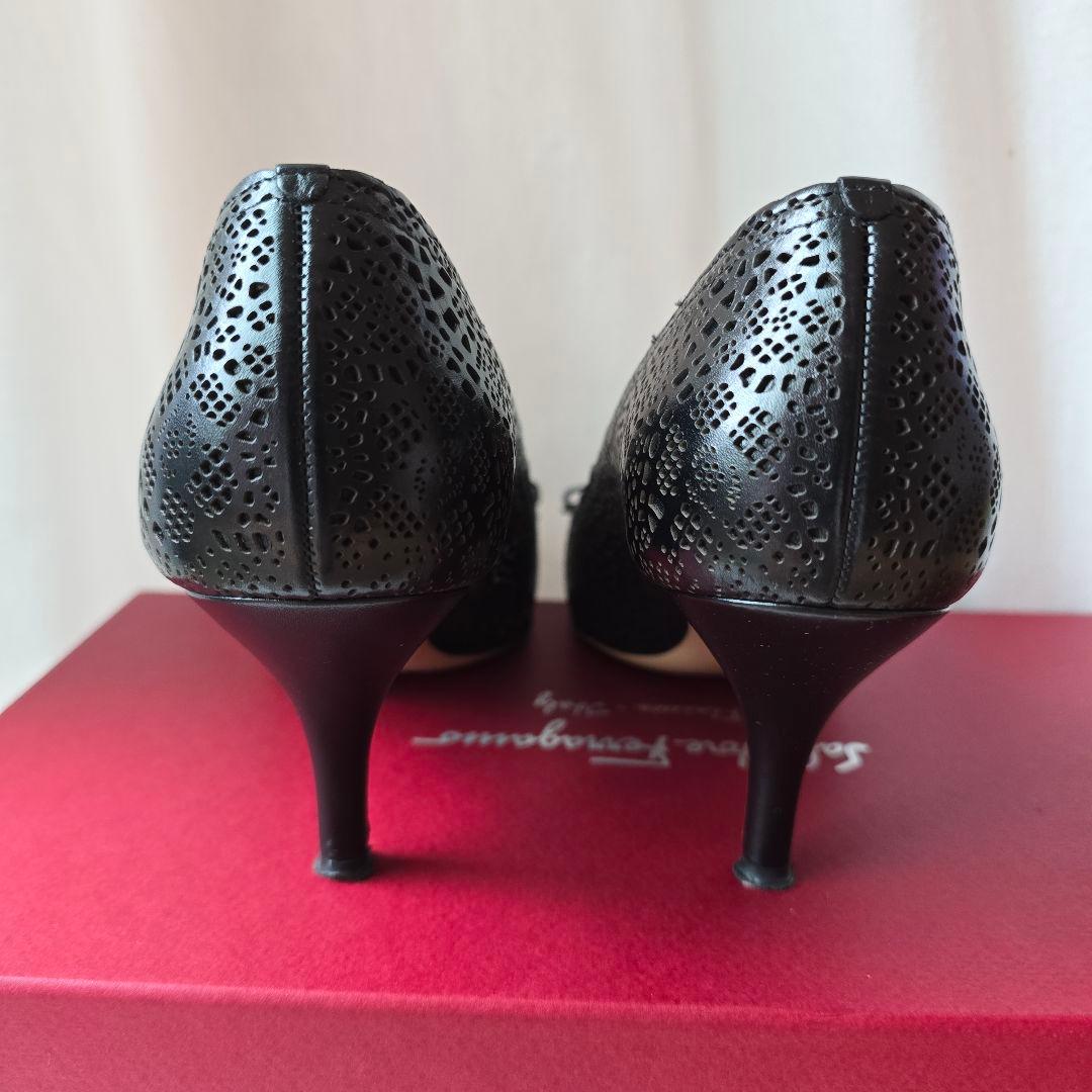 フェラガモ　CARLA LC 7cm　レース　ハイヒール　1日使用