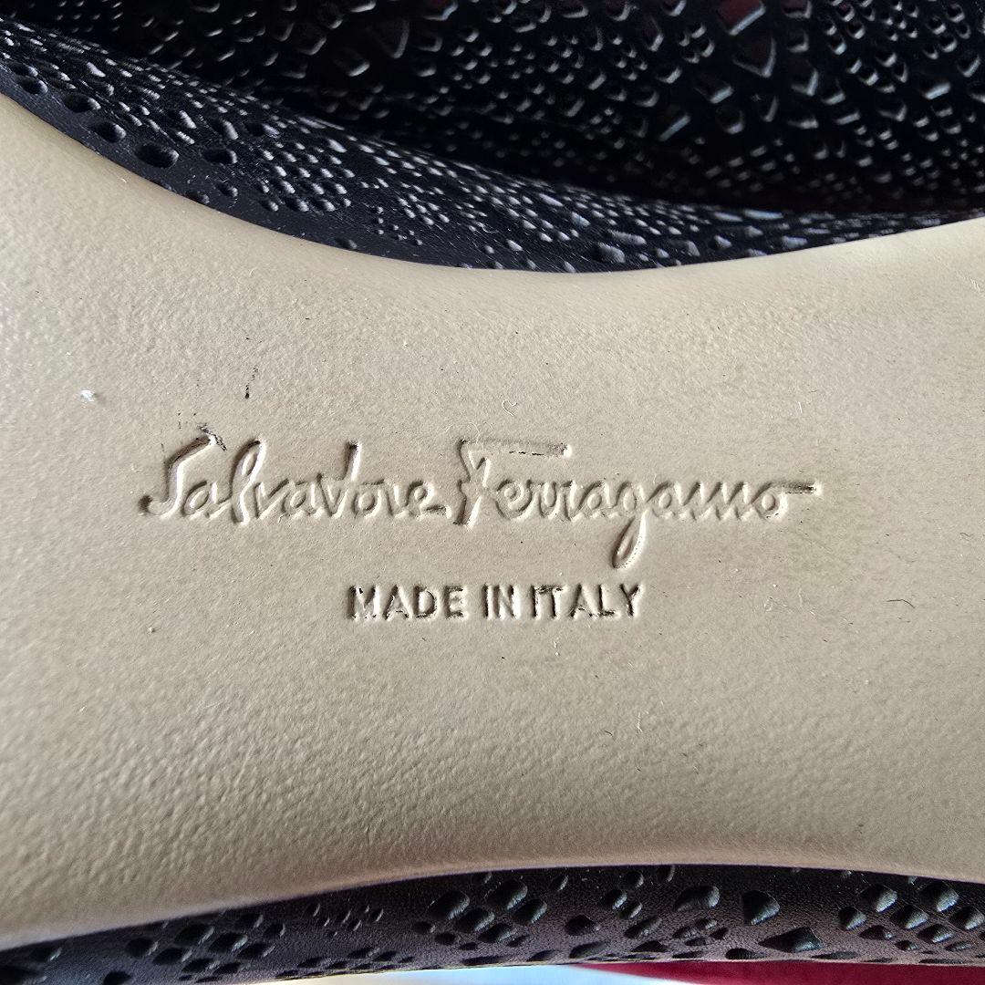 フェラガモ　CARLA LC 7cm　レース　ハイヒール　1日使用