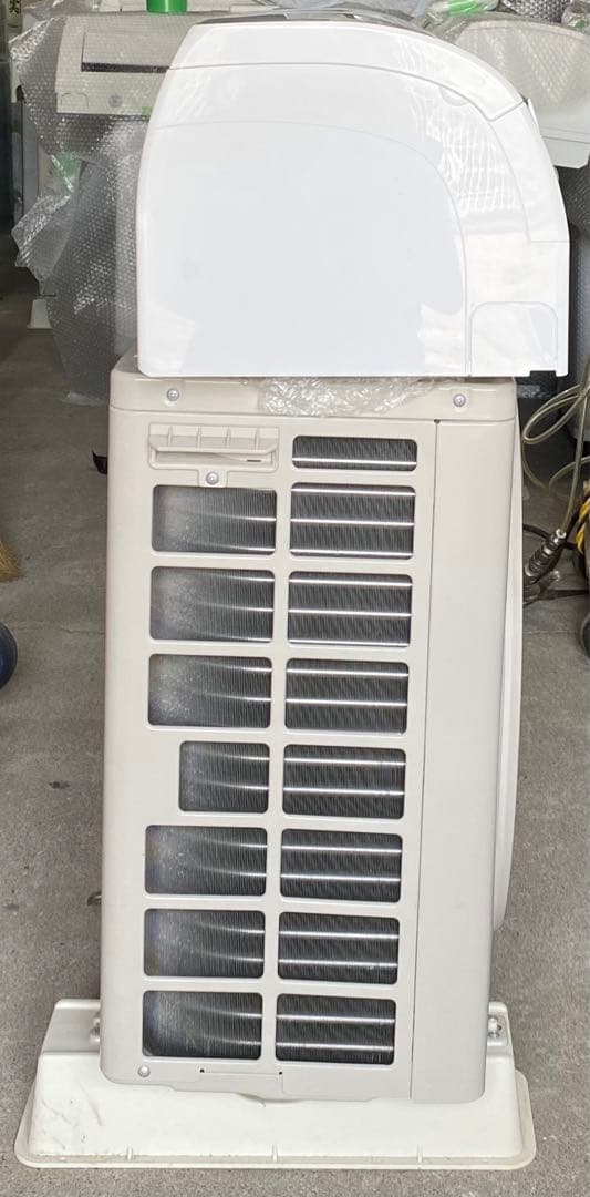 ダイキン　ルームエアコン　AN22ZESK-W 2022年製　100V 6畳