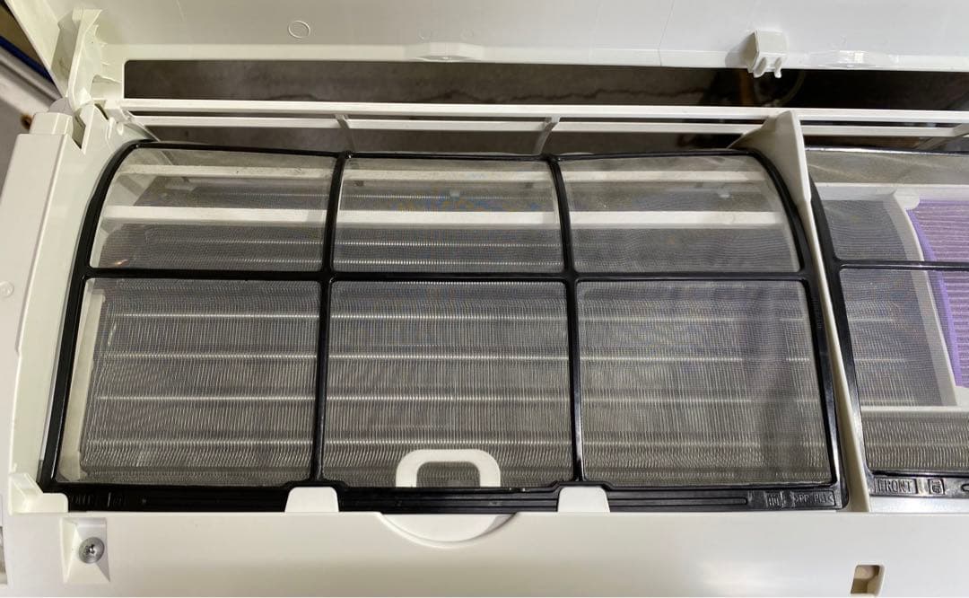 ダイキン　ルームエアコン　AN22ZESK-W 2022年製　100V 6畳