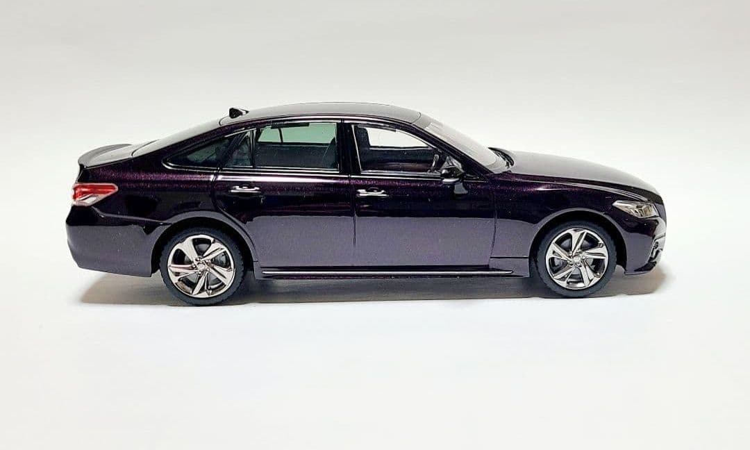 トヨタ 220系クラウン RSアドバンス 夜霞(ヨガスミ) カラーサンプル