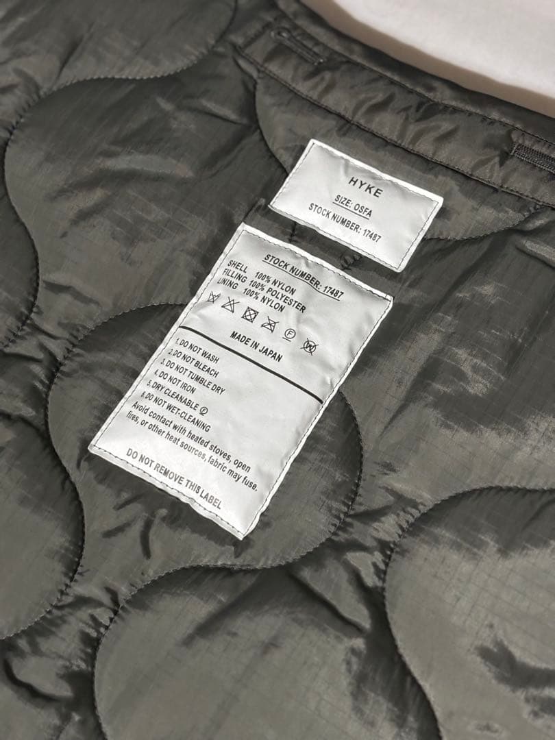 HYKE ショート丈ベスト