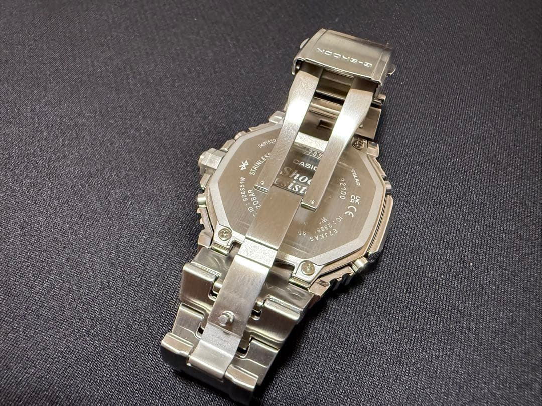 ほぼ新品 G-SHOCK GMC-B2100D-1AJF シルバーステンレス