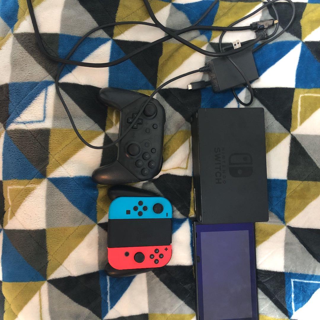 任天堂Switch 任天堂Switch本体　任天堂スイッチ　任天堂スイッチ本体