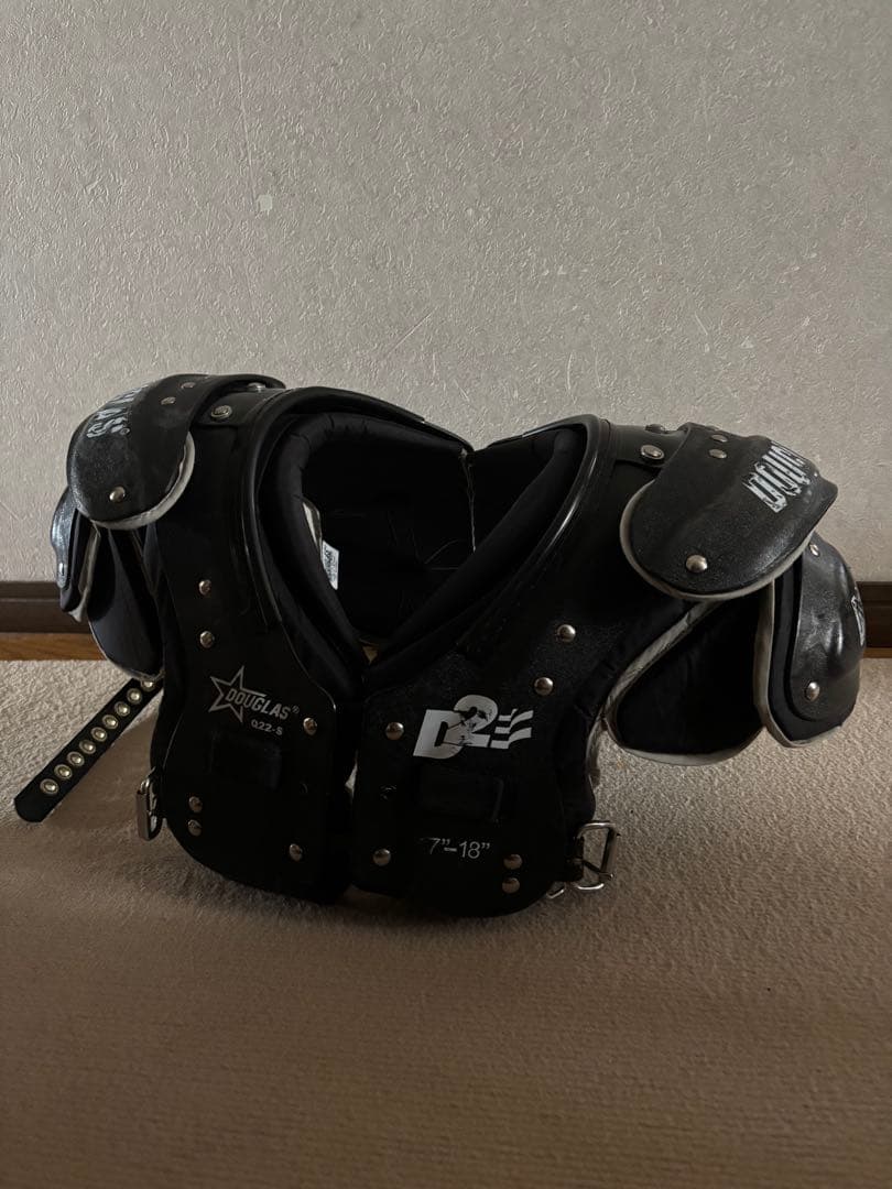 アメフト　DOUGLAS Q22-S ショルダーパッド 17\