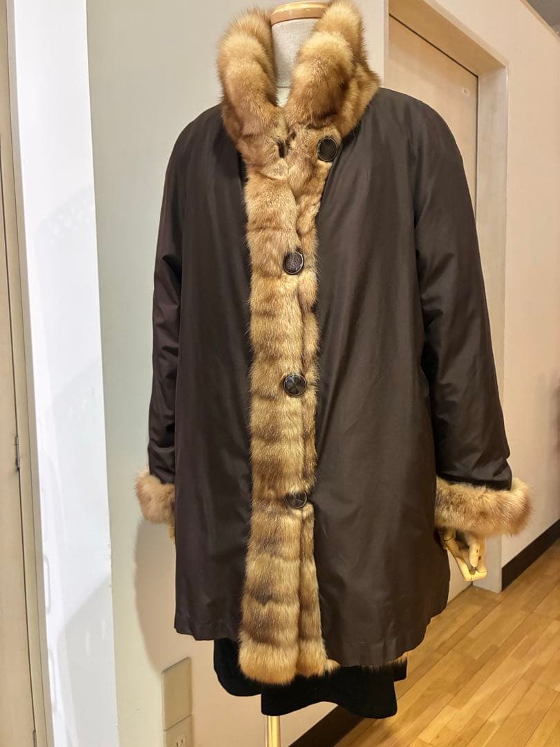 新春　プライス❣️ ゴールデン　セーブル　リバーシブル　ファーコート