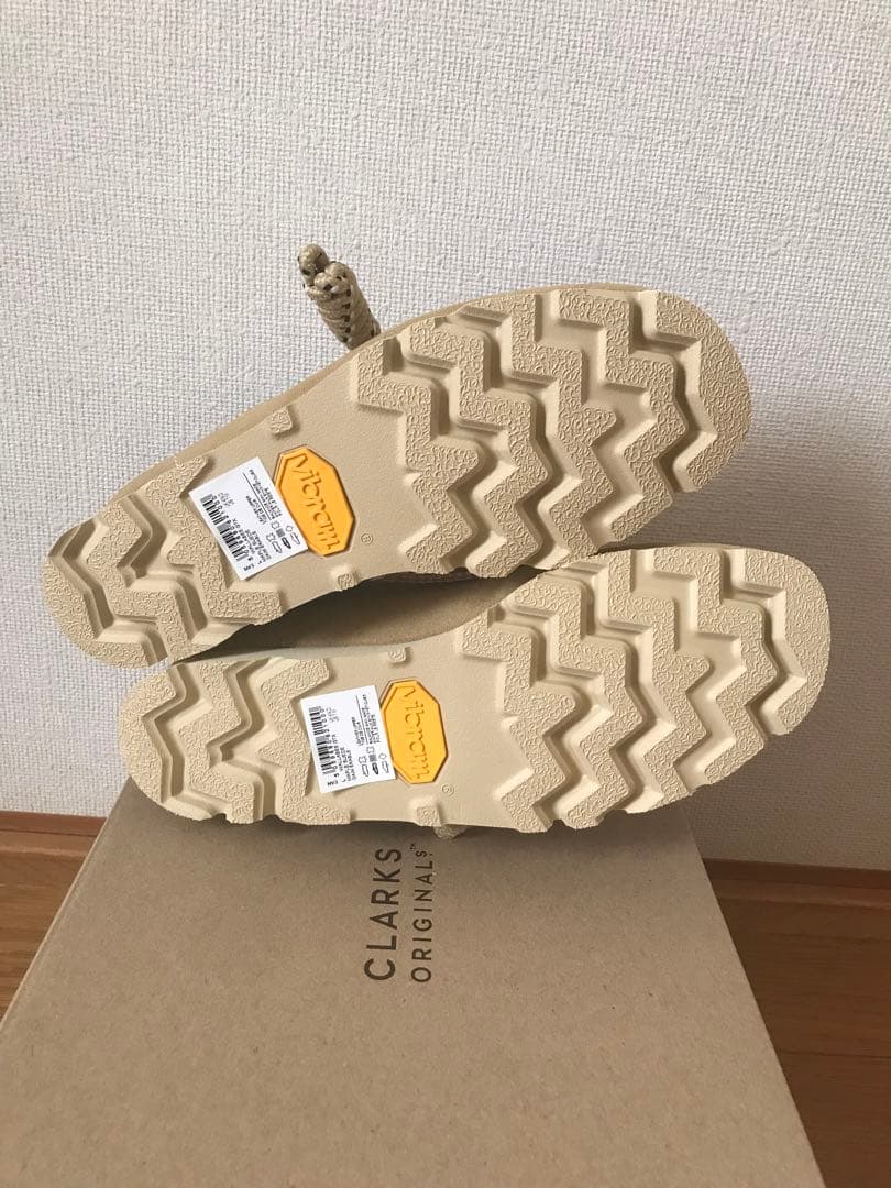 新品　クラークス　ワラビー　ゴアテックス　ビブラム　23.5cm