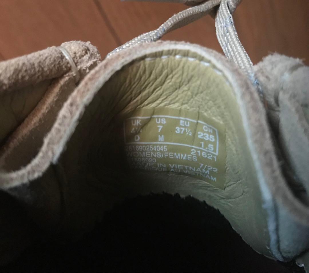 新品　クラークス　ワラビー　ゴアテックス　ビブラム　23.5cm