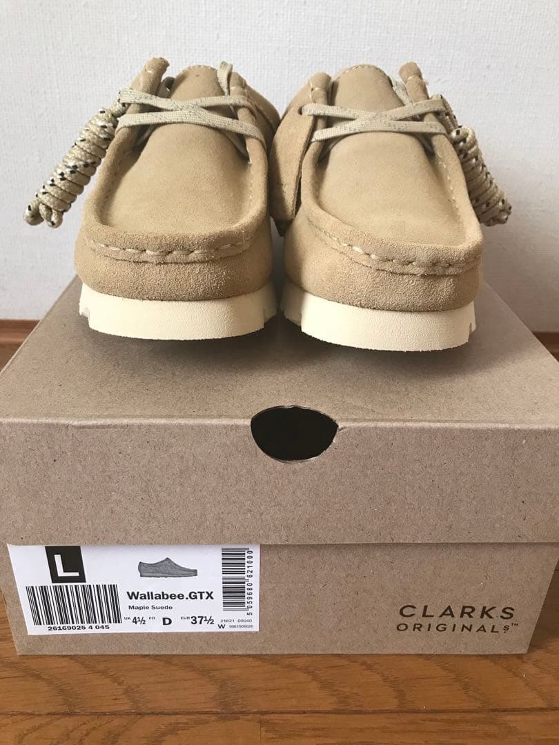 新品　クラークス　ワラビー　ゴアテックス　ビブラム　23.5cm