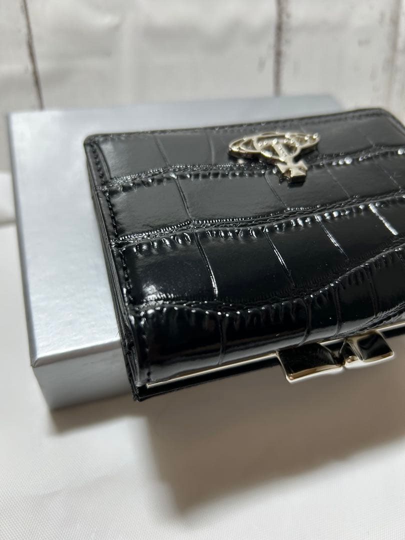 【ショッパー付き】VivienneWestwood♡三つ折財布　ブラック