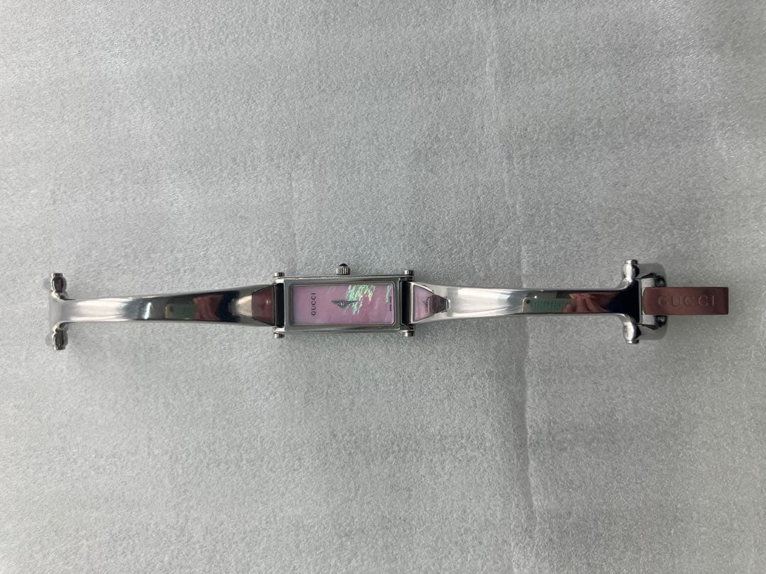 ⭐️GUCCI グッチ 時計 1500L ピンクシェル バングル