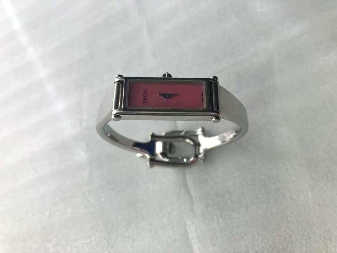 ⭐️GUCCI グッチ 時計 1500L ピンクシェル バングル
