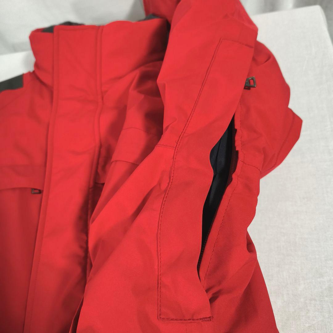 プラダ　スキージャケット　GORE-TEX　超暖か　脇にベンチレーション