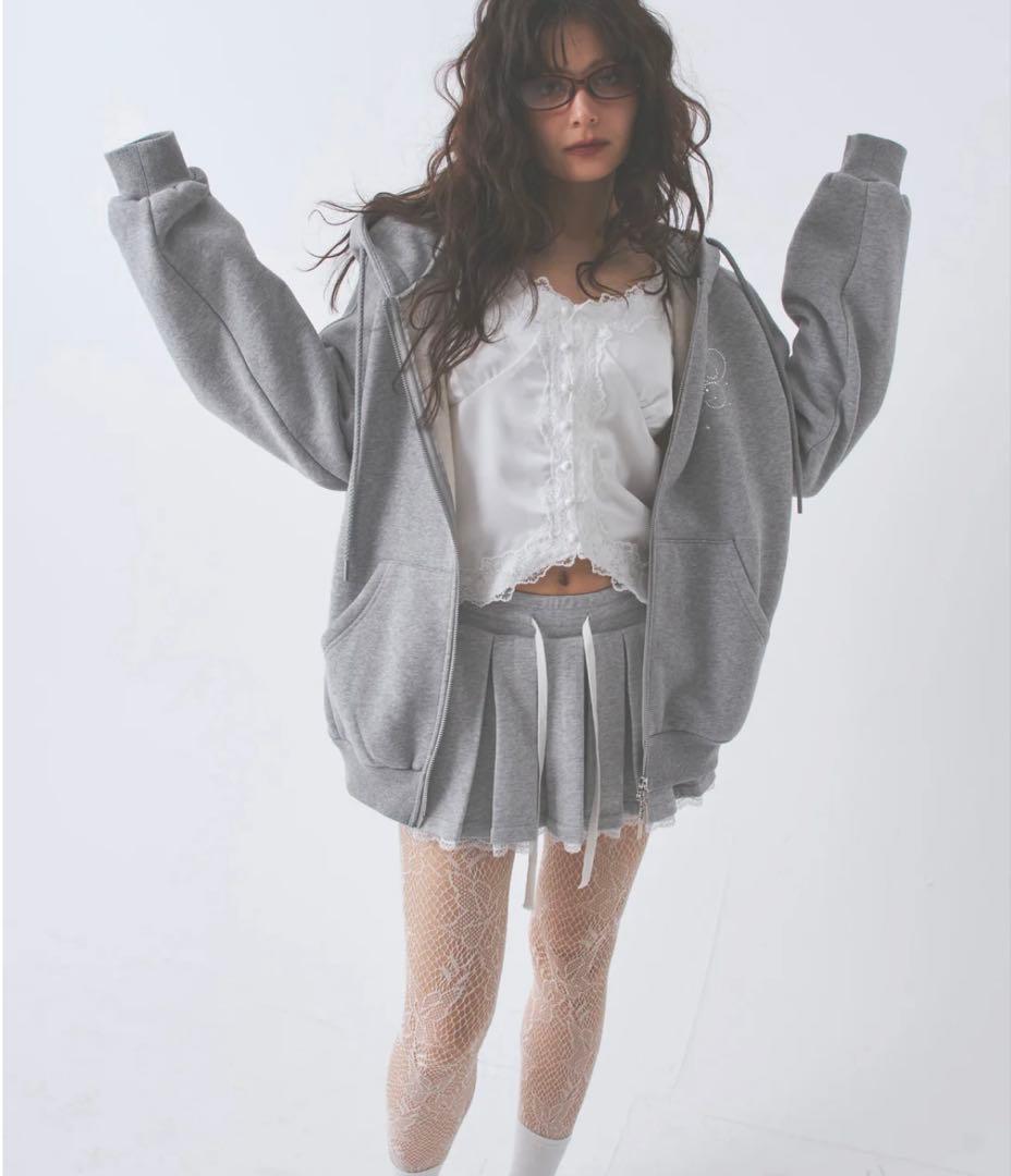 ペリキュール ラインストーンパーカー