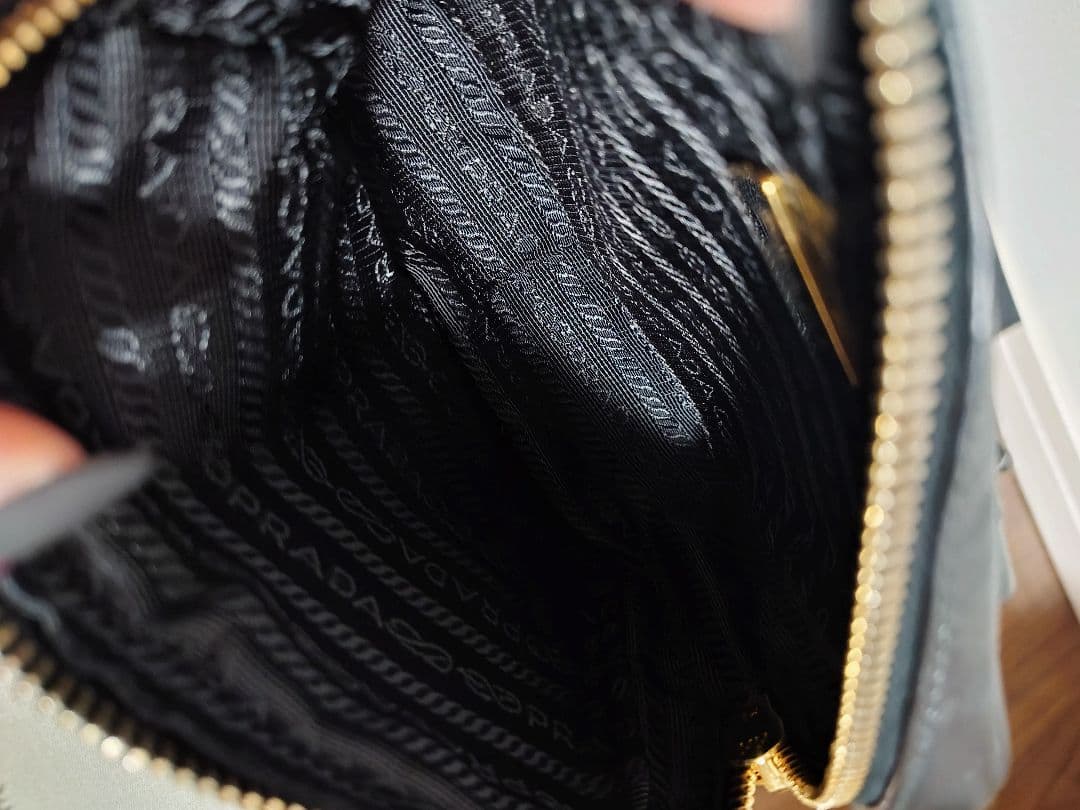 PRADA サフィアーノ レザー ミニバッグ チェーンショルダーバッグ