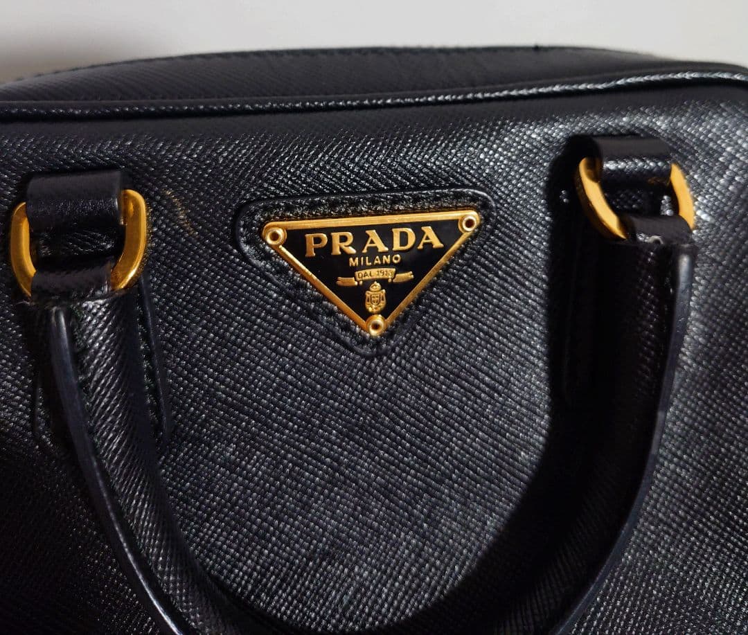PRADA サフィアーノ レザー ミニバッグ チェーンショルダーバッグ