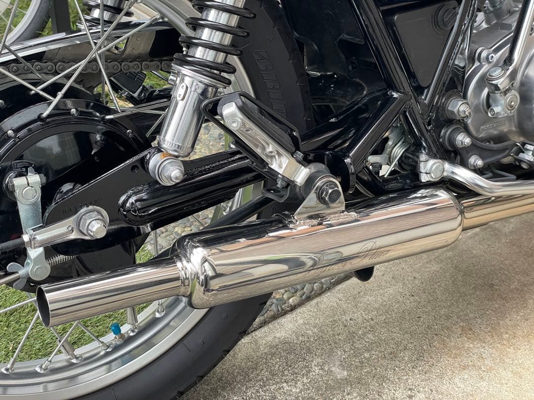 sr400 ペイトンプレイス　キャプトンマフラー