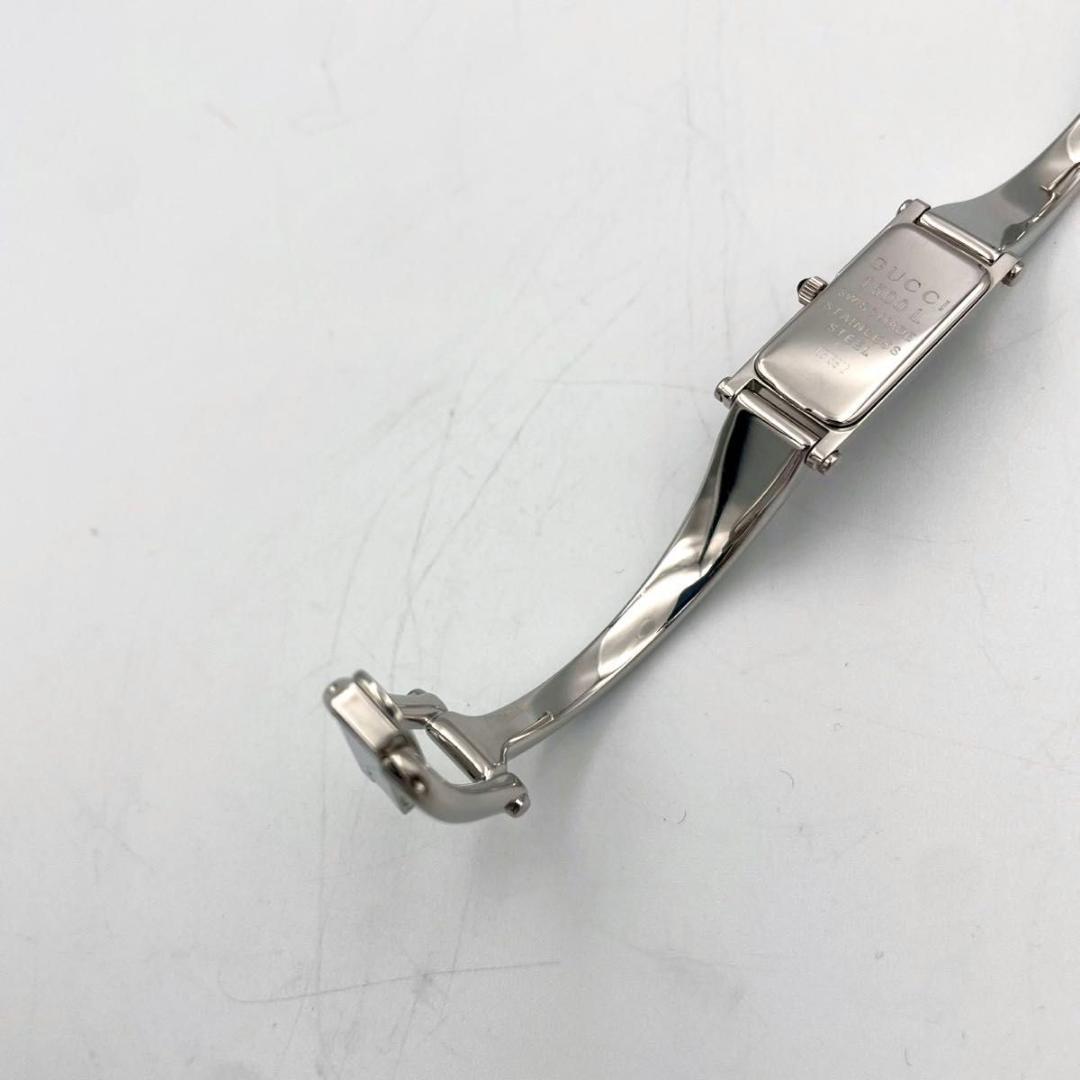 462 グッチ 1500L 腕時計 ブラック文字盤 バングルウォッチ スクエア