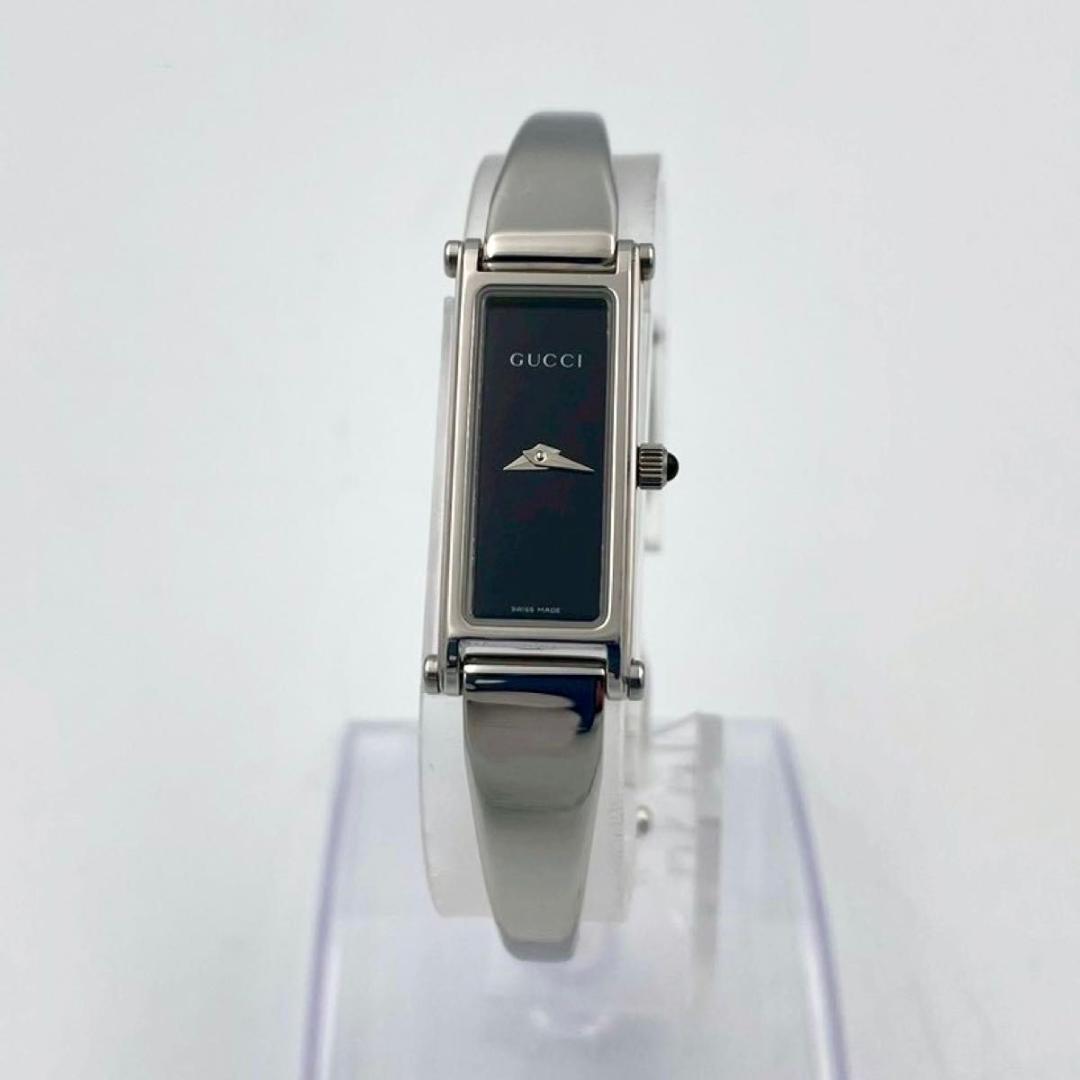 462 グッチ 1500L 腕時計 ブラック文字盤 バングルウォッチ スクエア