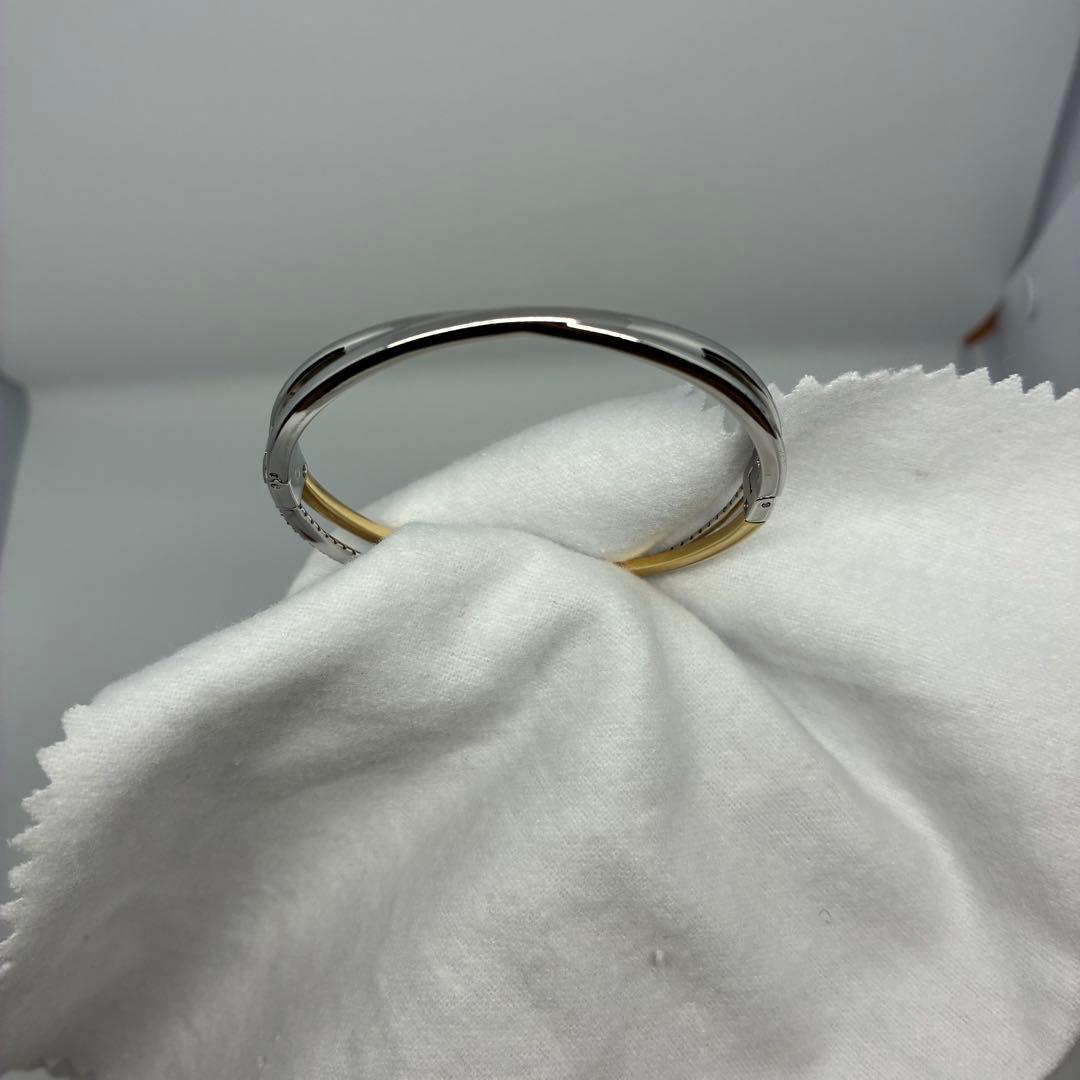 スワロフスキーSwarovski Hyperbola バングルラウンドカット M