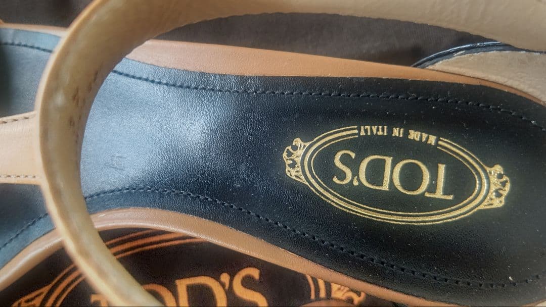 ゆうさま専用　TOD'S サンダル　サイズ37　ベージュとブラックのコンビ