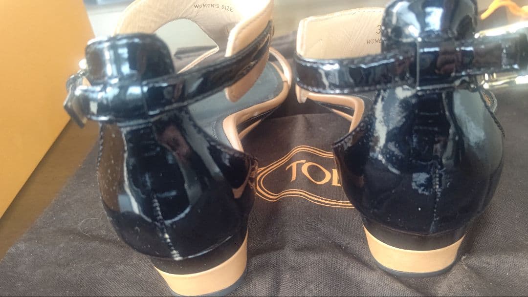 ゆうさま専用　TOD'S サンダル　サイズ37　ベージュとブラックのコンビ